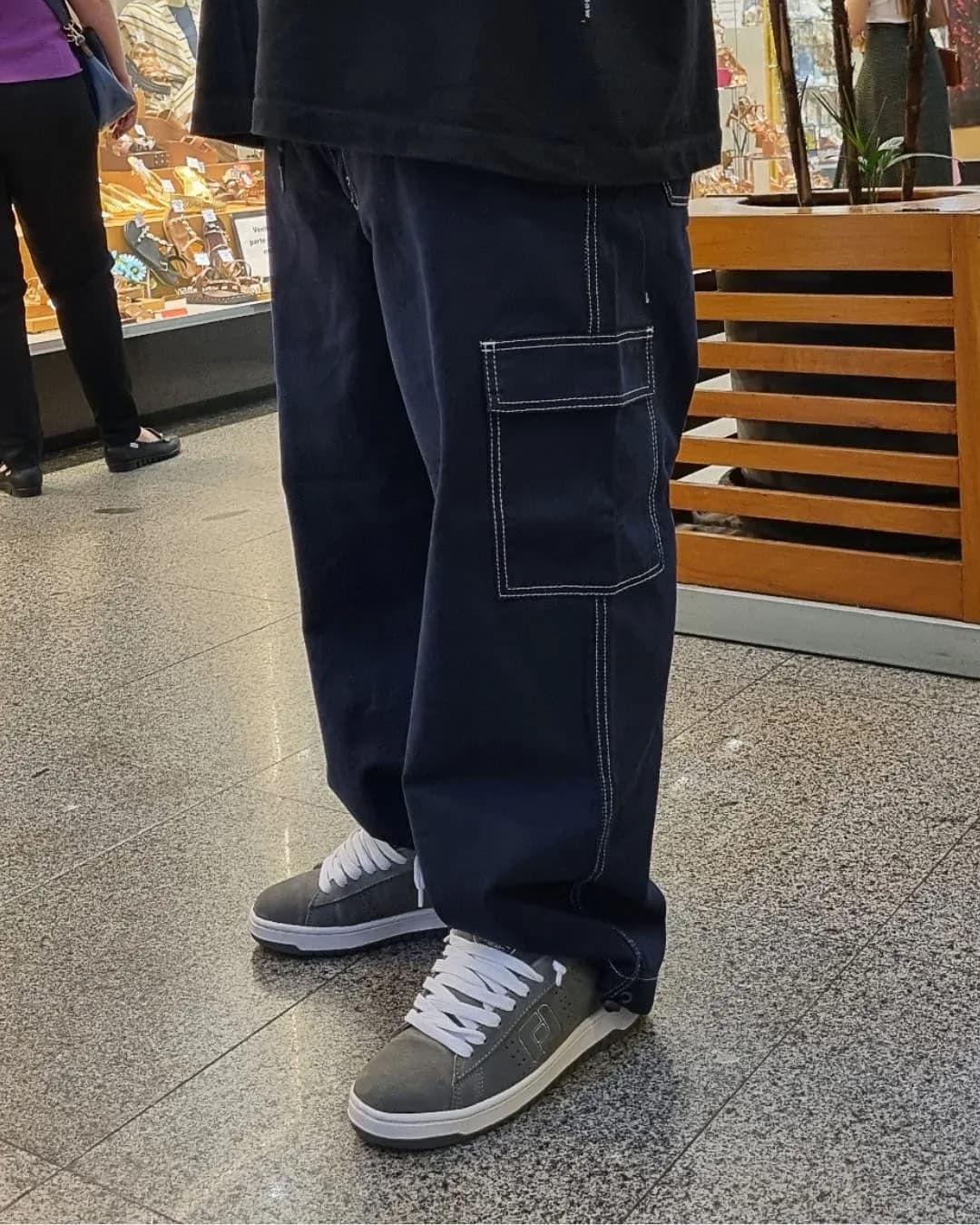 Calça cargo azul marinho