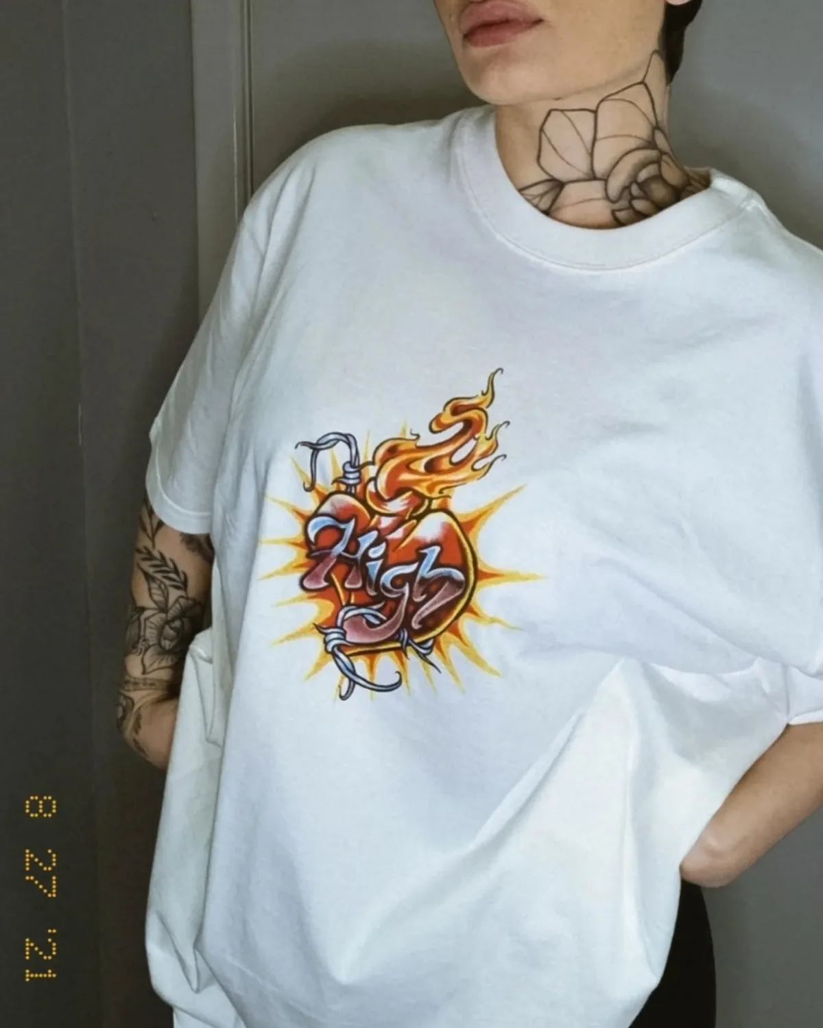 Camiseta High Co. Coração em chamas