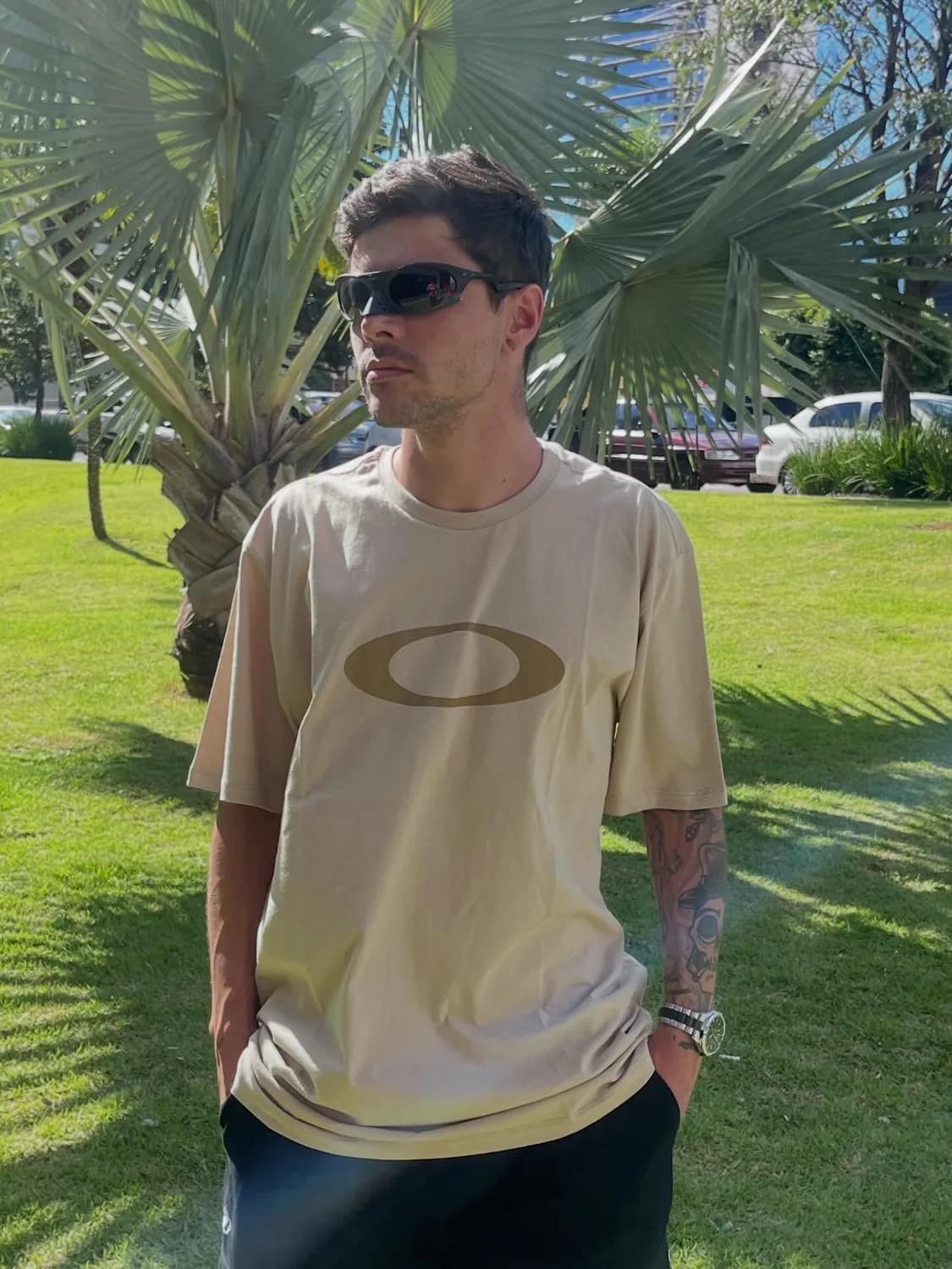 Camiseta Oakley elipse bege