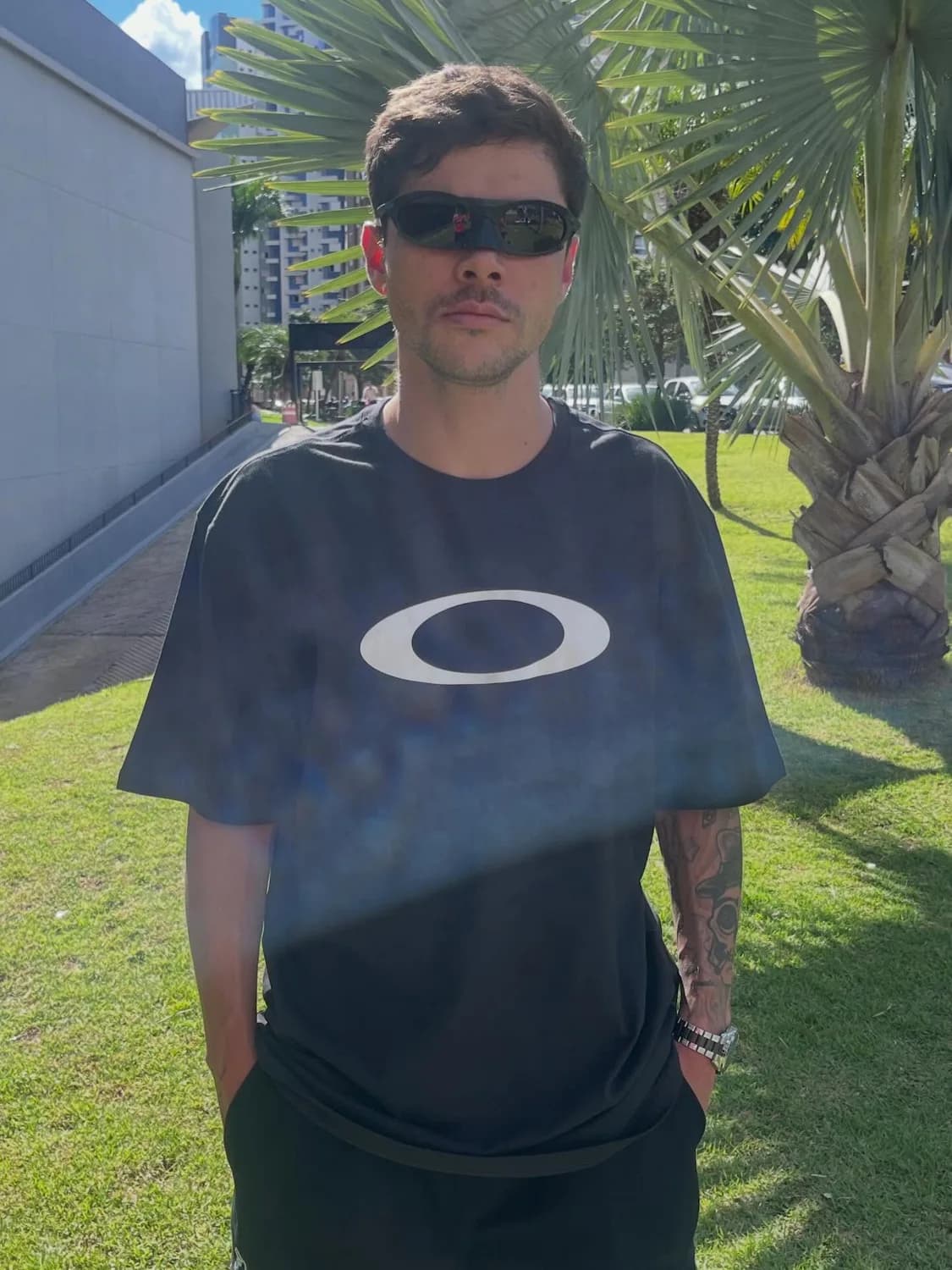 Camiseta Oakley elipse preta