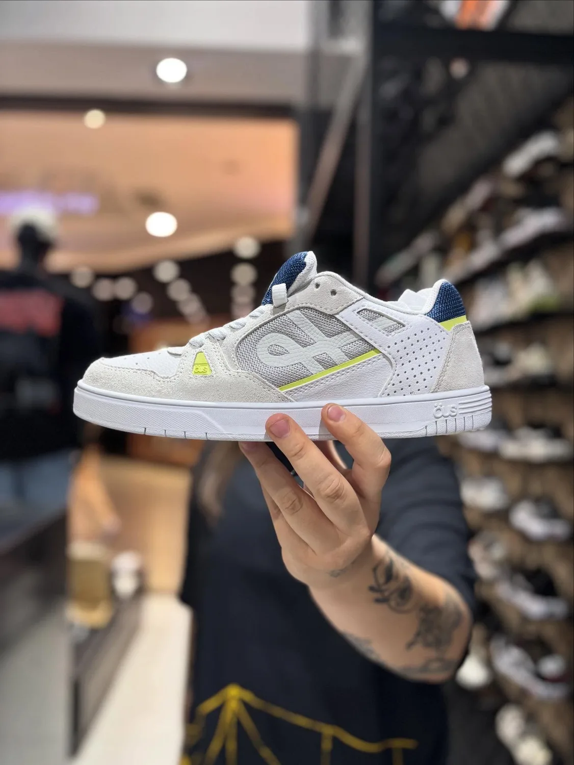 ÖUS off white e verde limão